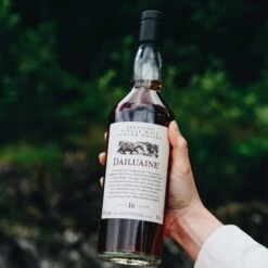 Dailuaine 16 Year Old -Waterford Store dailuaine 16yo lifestyle 01