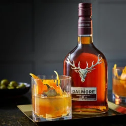 Dalmore 12 Year Old Sherry Cask Select -Waterford Store dalmore 12yo sherrycaskselect lifestyle 05