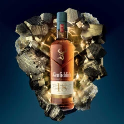 Glenfiddich 18 Year Old -Waterford Store glenfiddich 18yo 2021 lifestyle 01
