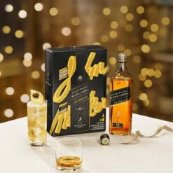 Johnnie Walker Black Label Gift Pack -Waterford Store johnniewalker blacklabel minigiftset lifestyle 01