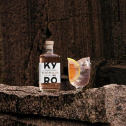Kyro Pink Gin -Waterford Store kyro pinkgin lifestyle 01