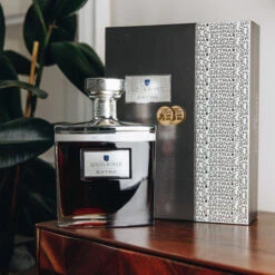 Louis Royer Extra Grande Champagne Cognac -Waterford Store louisroyer cognacgrandechampagneextra lifestyle 01
