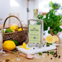 The Loch Fyne Botanical Gin -Waterford Store thelochfyne botanicalgin 2021 lifestyle 02